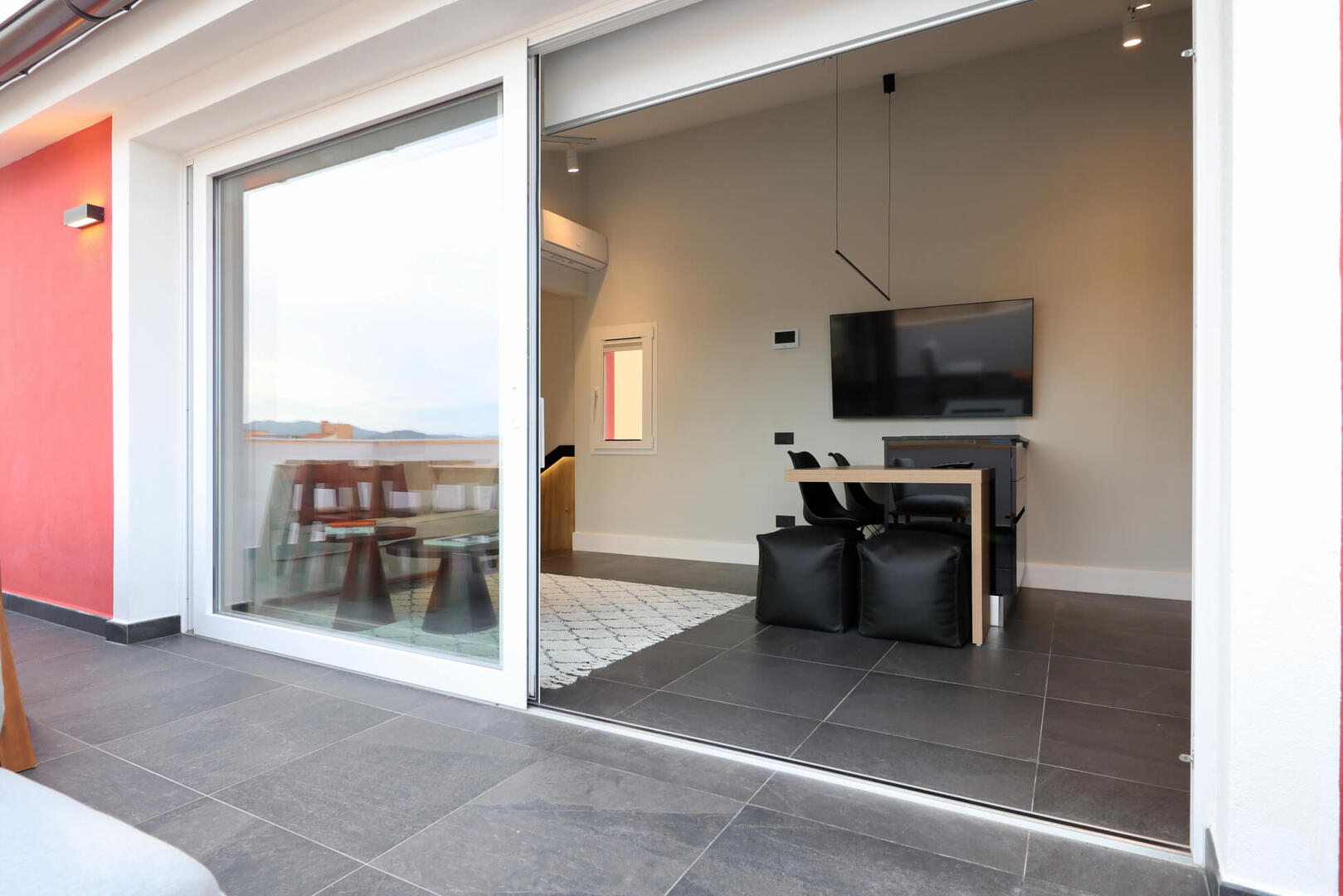 Spacious Roof terrace with an amazing viewt